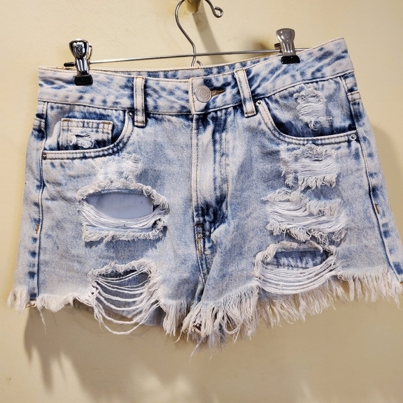 SWS Denim Co. High Rise Distressed short size 3 - Picture 1 of 13